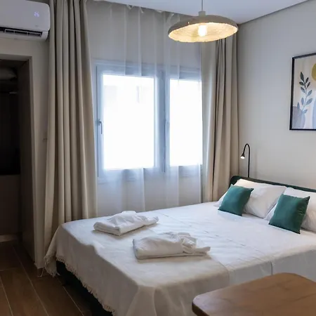 Nadias Modern Boutique Double Or Twin Bed Apartment